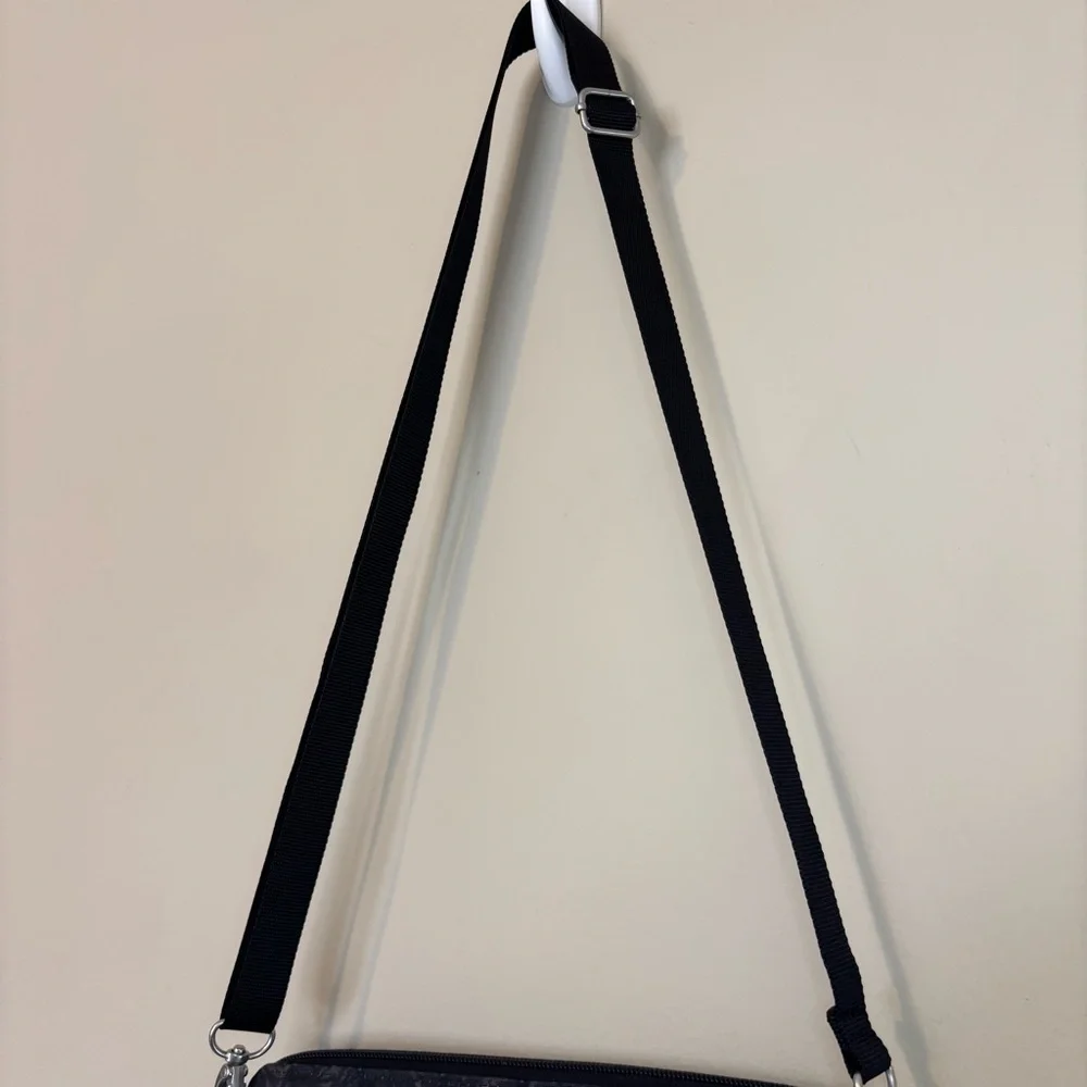 baggallini Go Bagg in Midnight Blossom Print